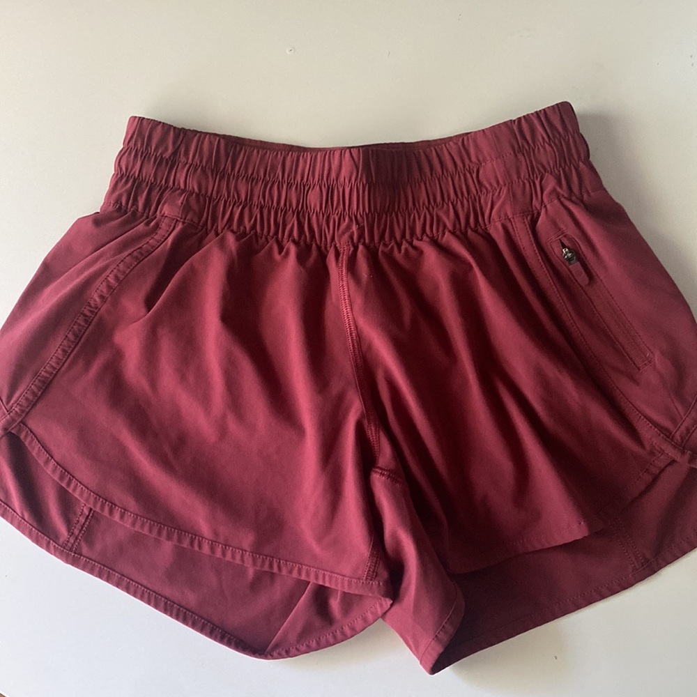 Lululemon Tracker Shorts Chianti